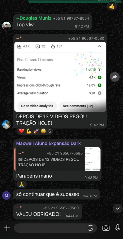 Conversa real de WhatsApp com aluno relatando resultados de monetização do canal